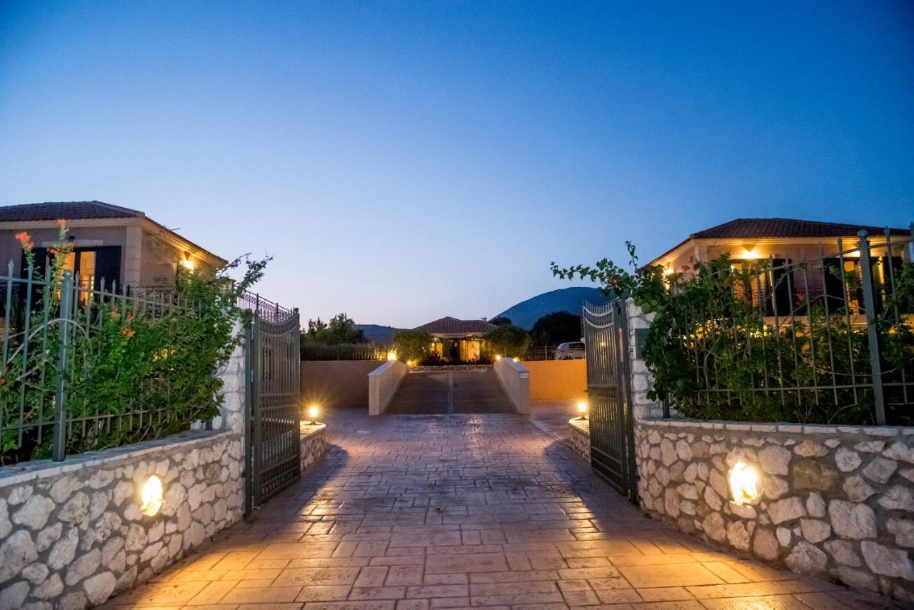 Korallis Villas Karavádhos Exteriör bild